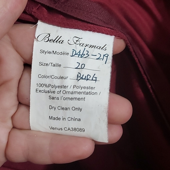 Graduation Gown - Picture 13 of 15